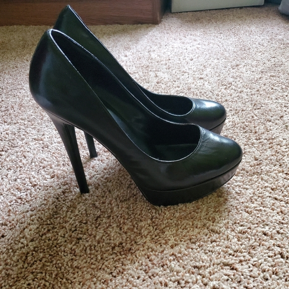 Black platform heels - Picture 2 of 4